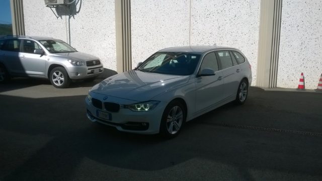 BMW 318 d Touring Immagine 0