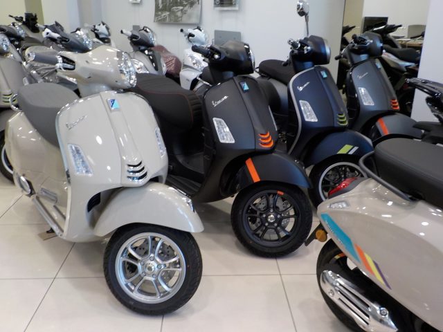 PIAGGIO Vespa GTS 300 Super HPE  ABS - RCA+TASSO 0 Immagine 0