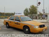 FORD Crown Victoria NEW YORK CITY TAXI YELLOW CAB 4.7 V8 AUTO