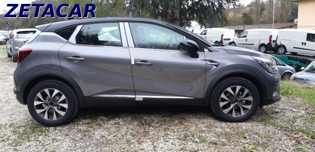 RENAULT Captur TCe 12V 90 CV EQUILIBRE * NUOVE * Immagine 0