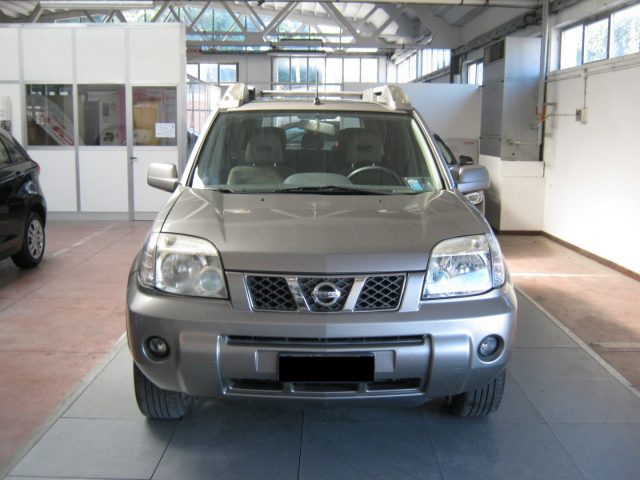 NISSAN X-Trail 2.2 dCi Elegance Columbia Immagine 1