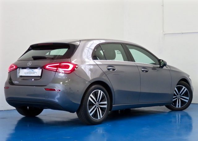 MERCEDES-BENZ A 180 d Automatic BUSINESS EXTRA PLUS LED-MBUX-CAMERA Immagine 1