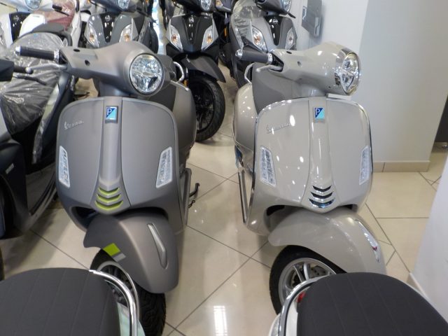 PIAGGIO Vespa GTS 300 Super SuperTech HPE Euro 5 - RCA+TASSO 0 Immagine 0