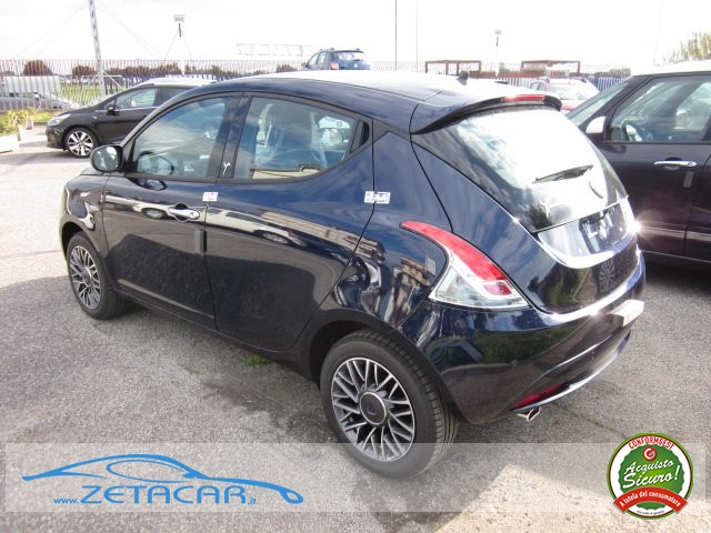 LANCIA Ypsilon FireFly 5 porte S&S Hybrid Silver  * NUOVE * Immagine 3