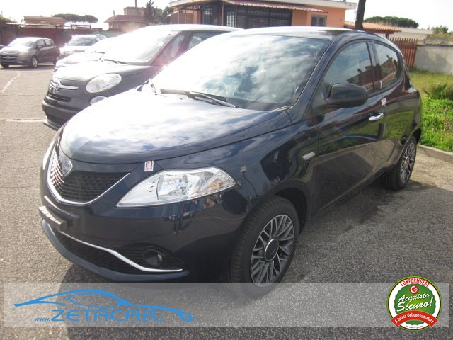 LANCIA Ypsilon FireFly 5 porte S&S Hybrid Silver  * NUOVE * Immagine 2