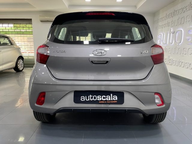 HYUNDAI i10 1.0 MPI AT Tech Immagine 4