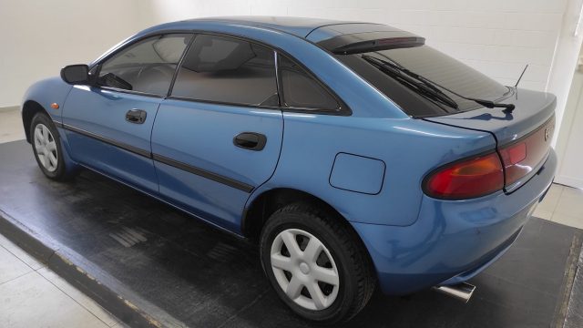 MAZDA 323 F Lantis 1.5i 16V cat 5 porte GLX Immagine 1