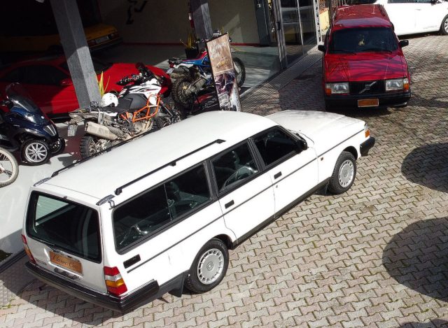 VOLVO 240 2.0 cat Station Wagon Polar Immagine 2