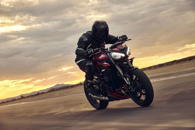 TRIUMPH Street Triple RS 765 Immagine 3