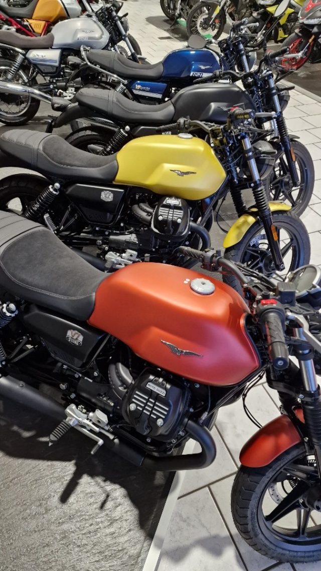 MOTO GUZZI V7 V7 STONE 850 EURO 5 ABS Immagine 2