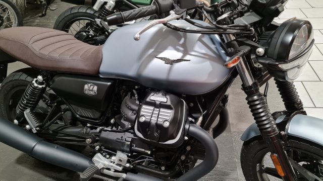 MOTO GUZZI V7 V7 STONE 850 EURO 5 ABS Immagine 3