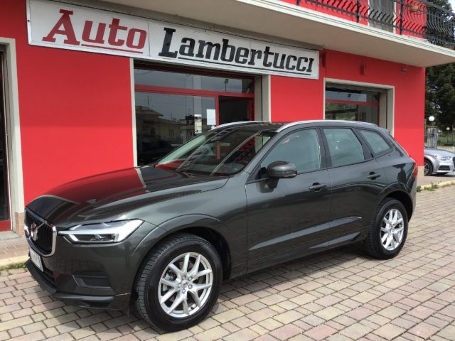 VOLVO XC60 D4 AWD Geartronic Business Immagine 0