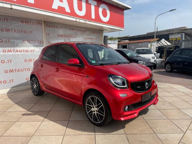 SMART ForFour 0.9 109CV BRABUS EXCLUSIVE LED NAVIGATORE PANORAMA Immagine 2