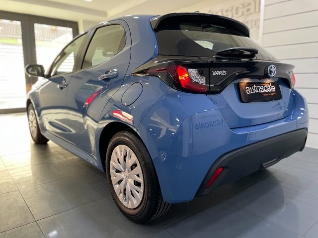TOYOTA Yaris 1.5 Hybrid 5 porte Active Immagine 4