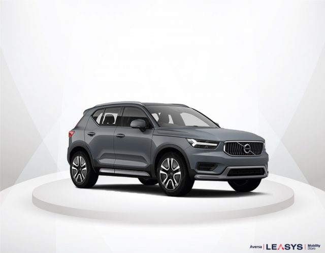 VOLVO XC40 T2 Geartronic Momentum Core Immagine 0