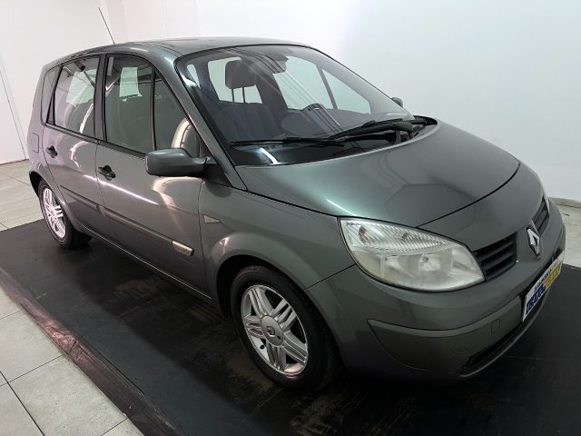 RENAULT Scenic 1.9 dCi Luxe Privilège 120cv Immagine 4