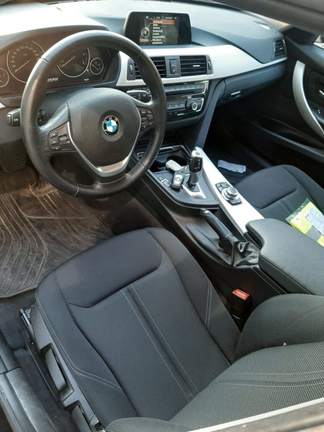 BMW 320 d Touring Business Advantage Immagine 4