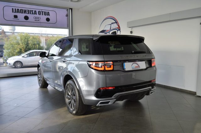 LAND ROVER Discovery Sport 2.0D I4-L.Flw 150 CV AWD Auto R-Dynamic SE Immagine 4