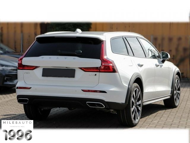 VOLVO V60 Cross Country D4 AWD Geartronic Pro RATA 590 € MESE