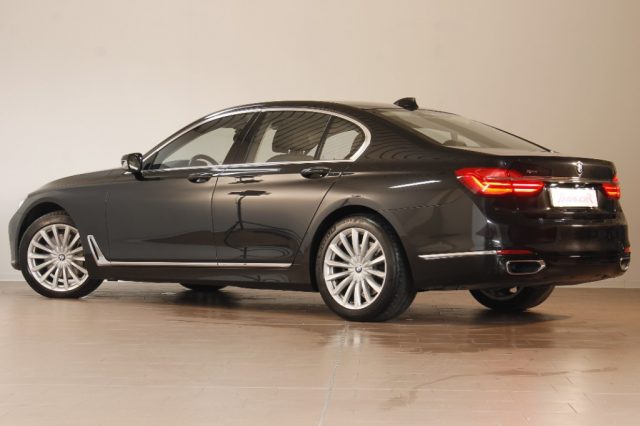 BMW 730 d xDrive Eccelsa nazionale Immagine 1