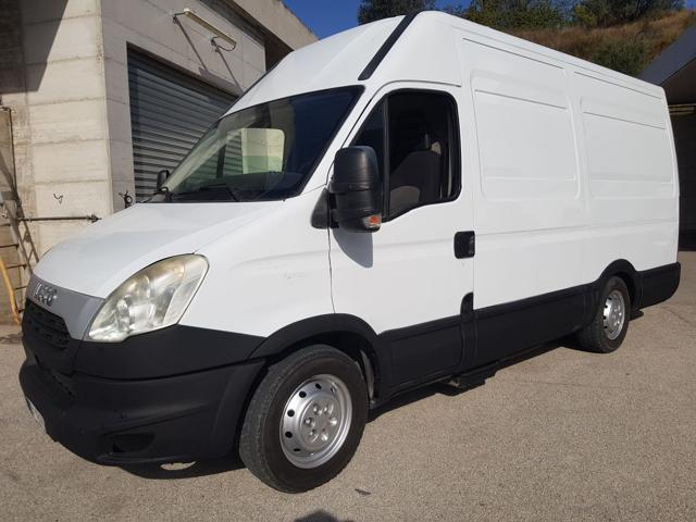 IVECO Daily 35S14NV 3.0 CNG PLM-TA Furgone Immagine 1