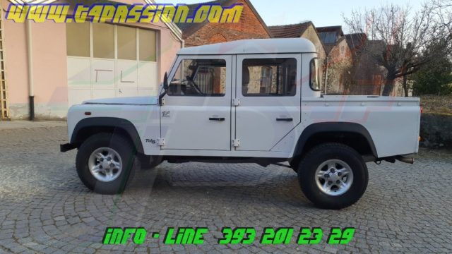 LAND ROVER Defender 110 2.5 Td5 Crew Cab Pick-up PERMUTE Immagine 2