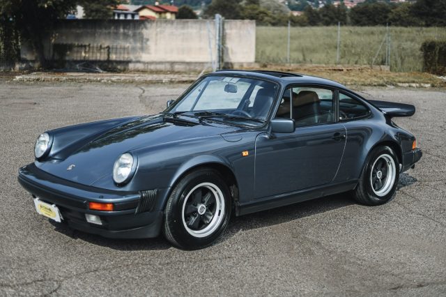 PORSCHE 911 Carrera 3.2 SC Immagine 2