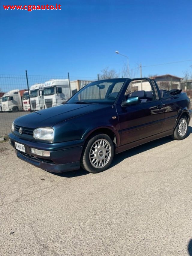 VOLKSWAGEN Golf Cabriolet 1.6 cat Colour Concept Immagine 4