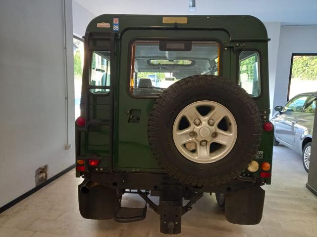 LAND ROVER Defender 110 2.5 Td5 cat S.W. Immagine 2