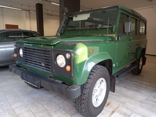 LAND ROVER Defender 110 2.5 Td5 cat S.W. Immagine 0