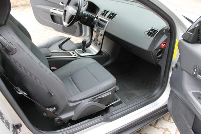 VOLVO C30 1.6 - foto 13