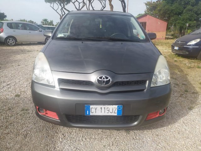 TOYOTA Corolla Verso 2.2 16V D-4D Sol Immagine 0