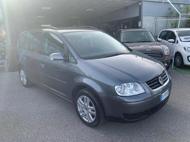 VOLKSWAGEN Touran 1.9 tdi automatica Highline TAGLIANDATA GOMMATA Immagine 2