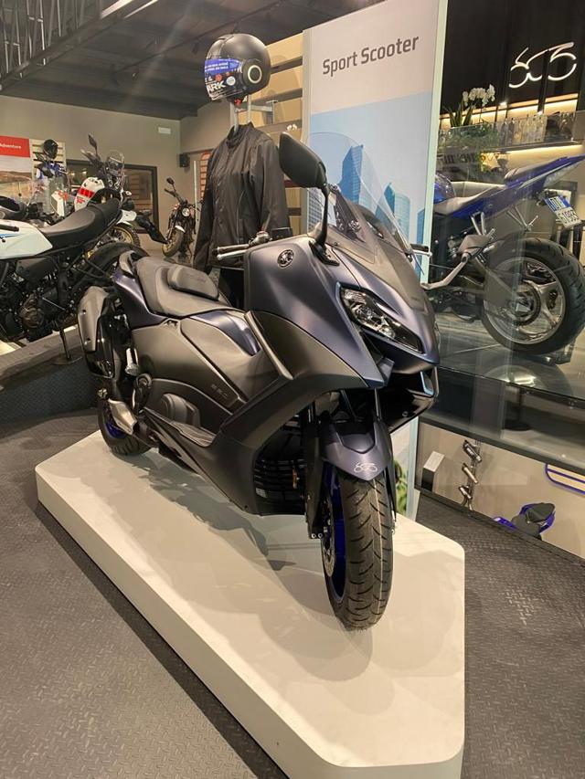 YAMAHA T Max TMAX560 Immagine 1