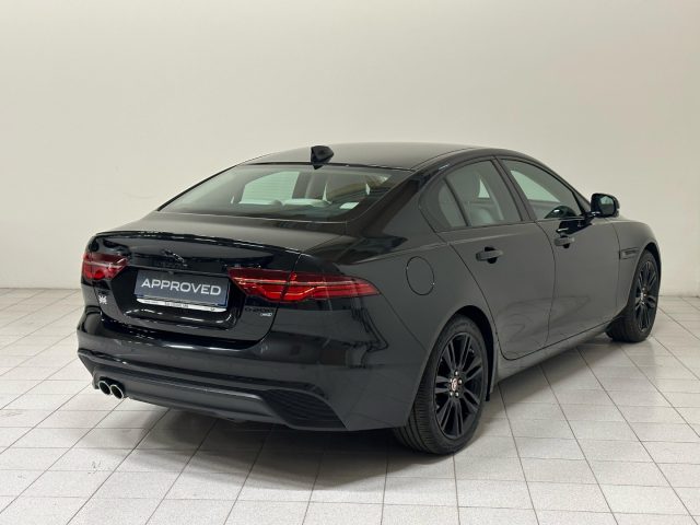 JAGUAR XE 2.0 D 204 CV AWD aut. SE IVA ESPOSTA Immagine 1