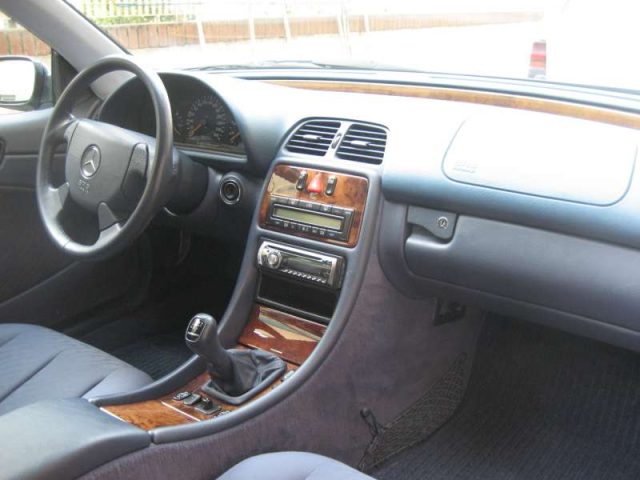MERCEDES-BENZ CLK 200 KOMPRESSOR KAT ELEGANCE - foto 6