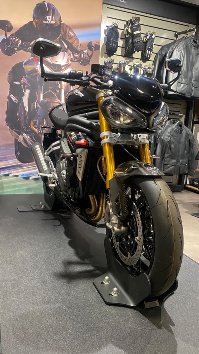 TRIUMPH Speed Triple 1200 RS Immagine 1