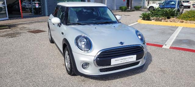 MINI Cooper 1.5 Cooper 5 porte Immagine 0