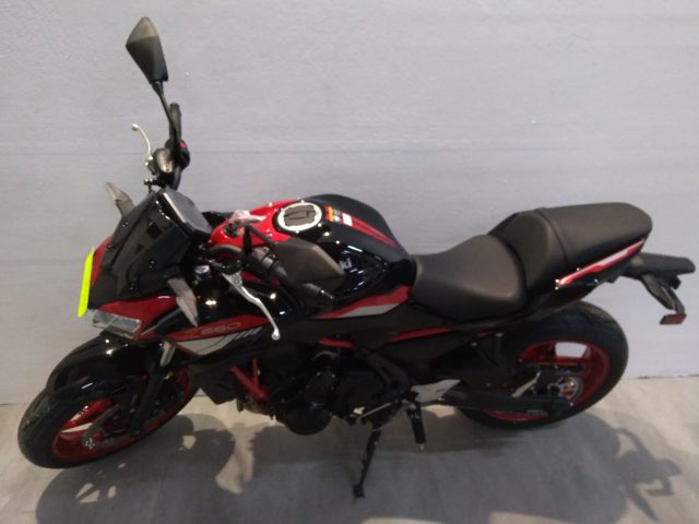 KAWASAKI Z 650 2024 EURO 5 Immagine 1