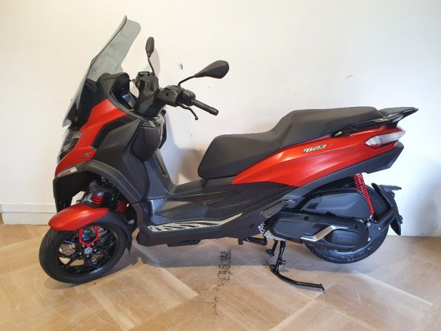 PIAGGIO MP3 MP3 400 HPE SPORT RST Immagine 1