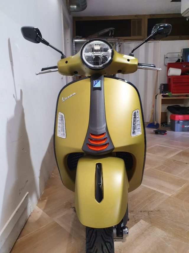 VESPA GTS 300 SuperSport GTS 300 SUPER SPORT HPE RST Immagine 3