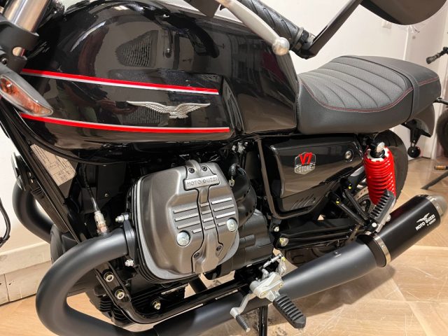 MOTO GUZZI V7 V7 Stone Special Edition Immagine 1