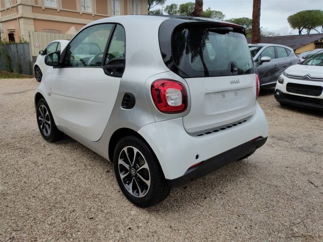 SMART ForTwo 1.0 ANDROID AUTO,CRUISE,CERCHI LEGA,CLIMA Immagine 2