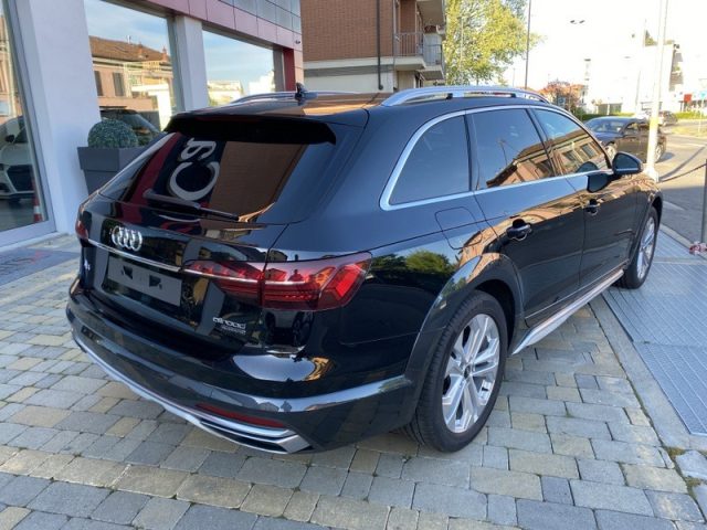 AUDI A4 allroad 40 TDI 204CV S tronic Business NAVI-FULL LED-TETTO Immagine 4