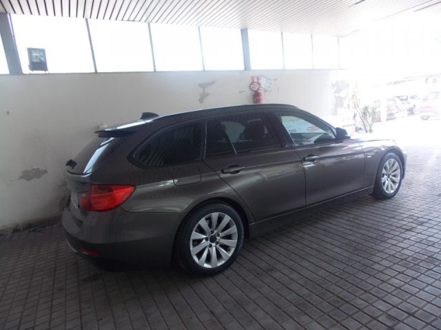 BMW 320 d Touring Modern Immagine 1