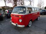 VOLKSWAGEN T2 KOMBI BUS 9 POSTI