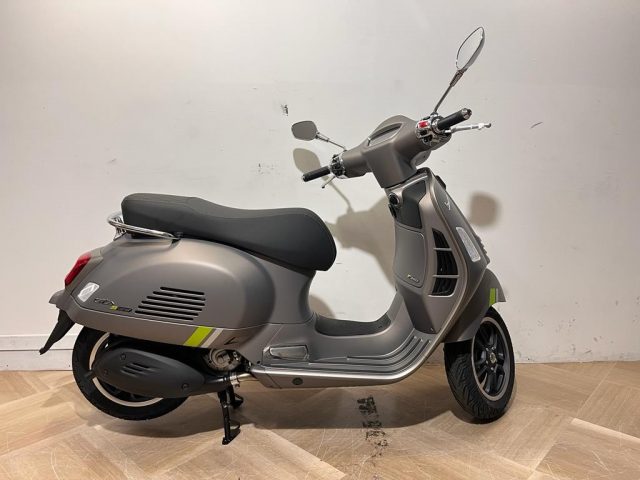 VESPA GTS 300 GTS 300 SUPERTECH Immagine 0