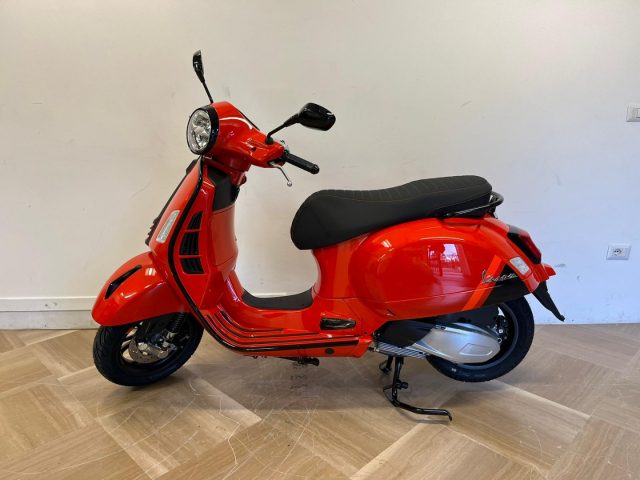 VESPA GTS 300 SuperSport gts 300 supersport 300 hpe Immagine 1