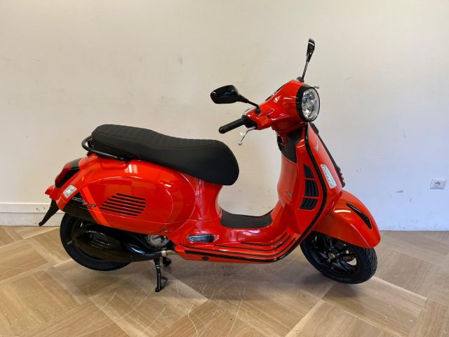 VESPA GTS 300 SuperSport gts 300 supersport 300 hpe Immagine 0