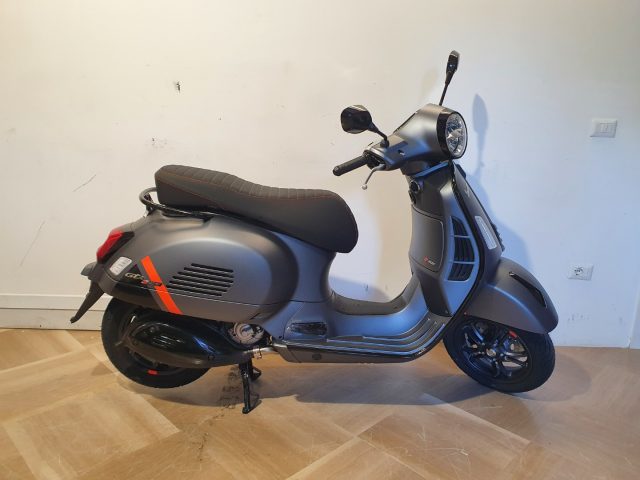 VESPA GTS 300 SuperSport gts 300 super sport hpe Immagine 0